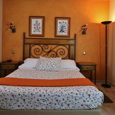 Posada Del Camino Real Torrelaguna エクステリア 写真