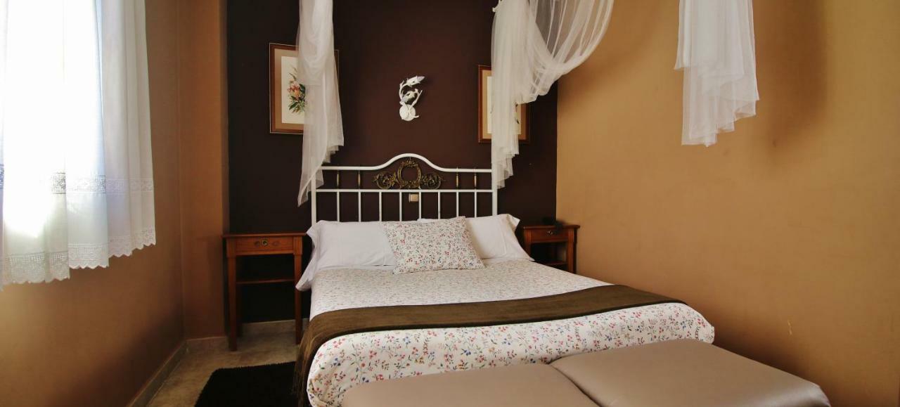 Posada Del Camino Real Torrelaguna エクステリア 写真