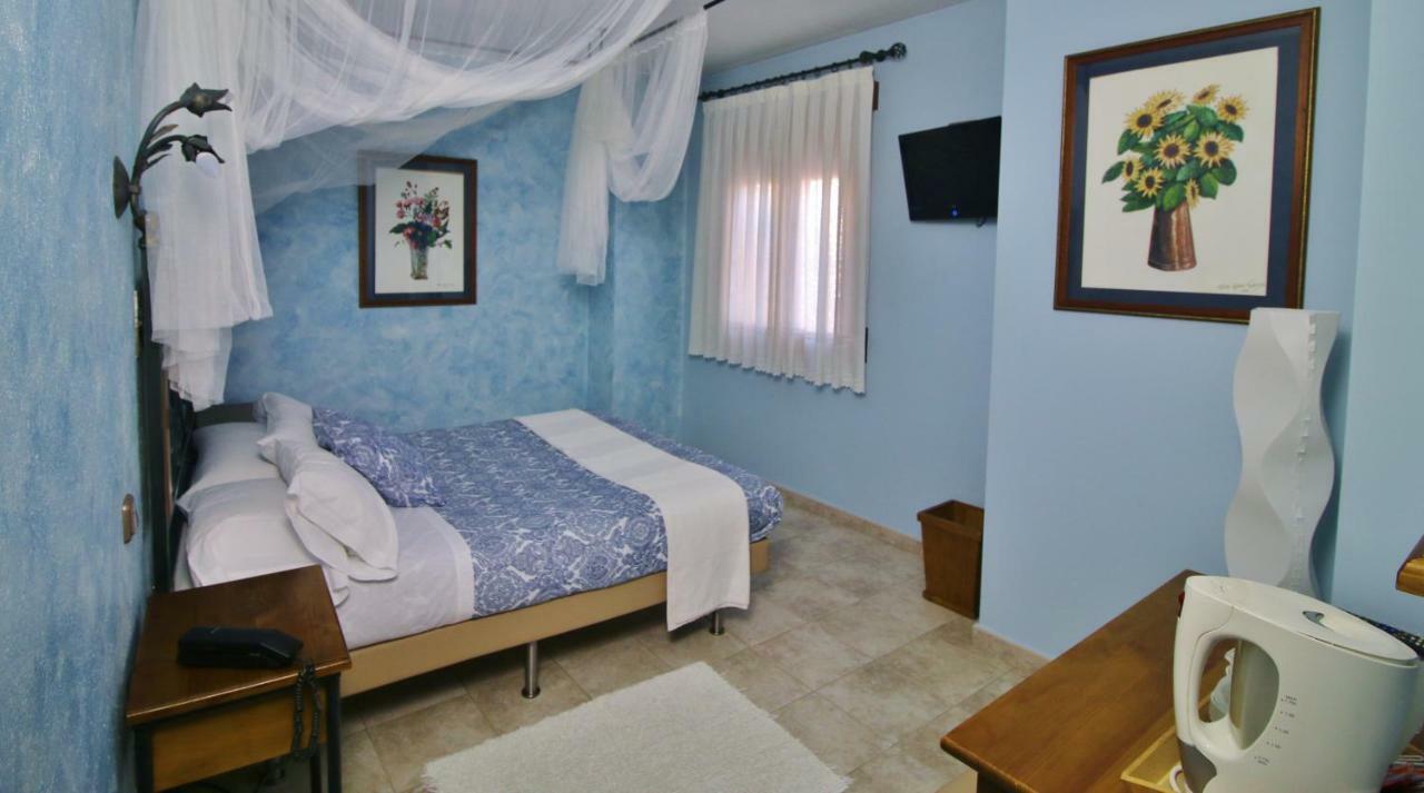 Posada Del Camino Real Torrelaguna エクステリア 写真