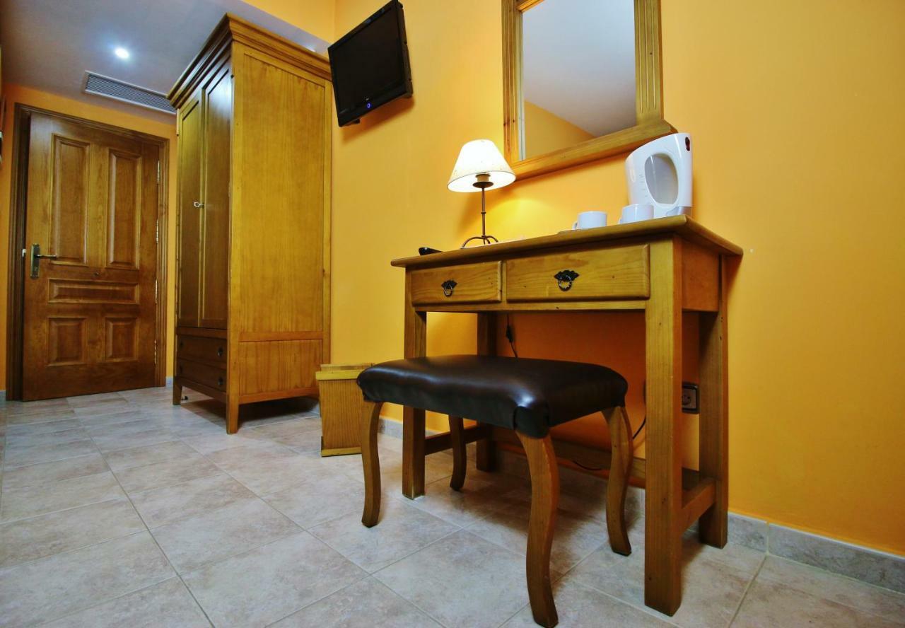 Posada Del Camino Real Torrelaguna エクステリア 写真