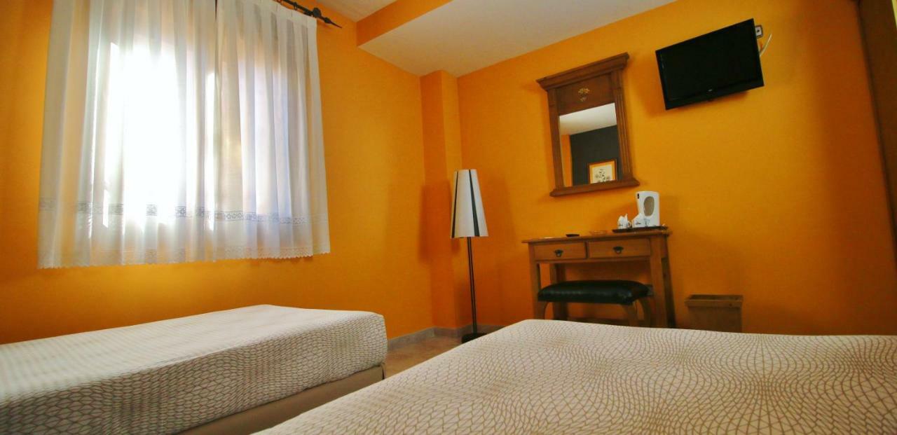 Posada Del Camino Real Torrelaguna エクステリア 写真